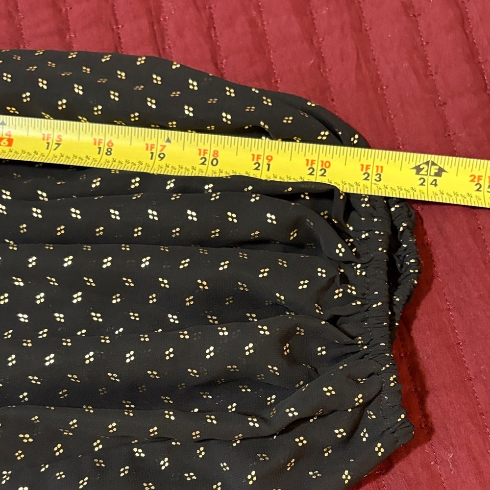 NWT Vince Camuto Black/Gold Women's Lined Blouse/Sheer Sleeves Size XL - Picture 5 of 8